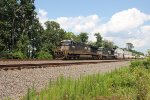 NS 7643 leads train 29G through Cove PA